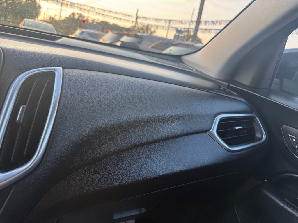 2018 Chevrolet Equinox Image 17