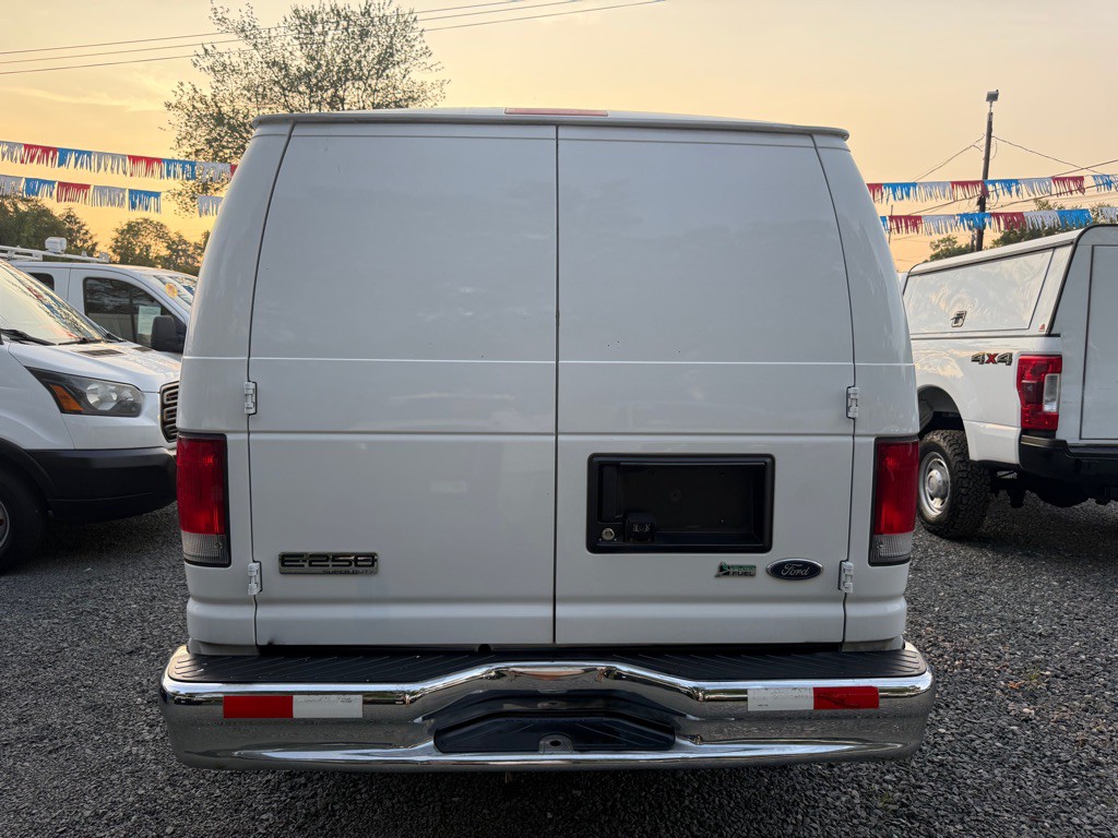 2014 Ford Econoline Image 7