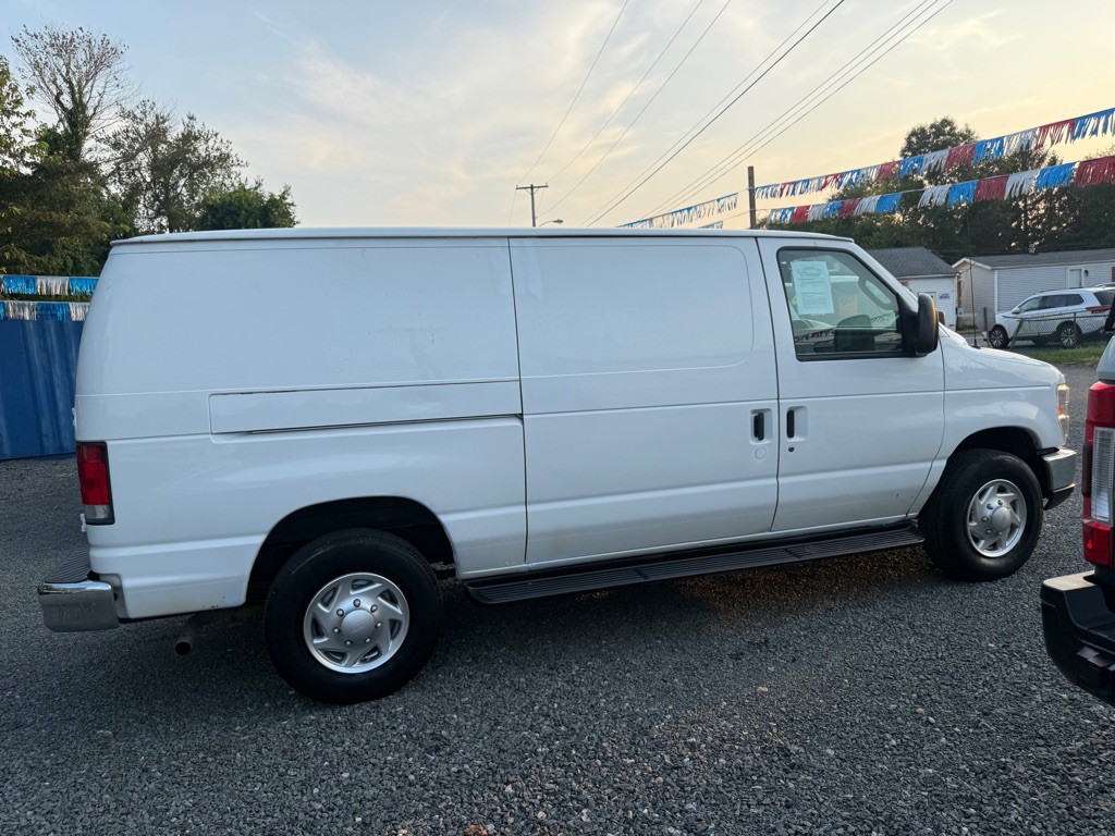 2014 Ford Econoline Image 8