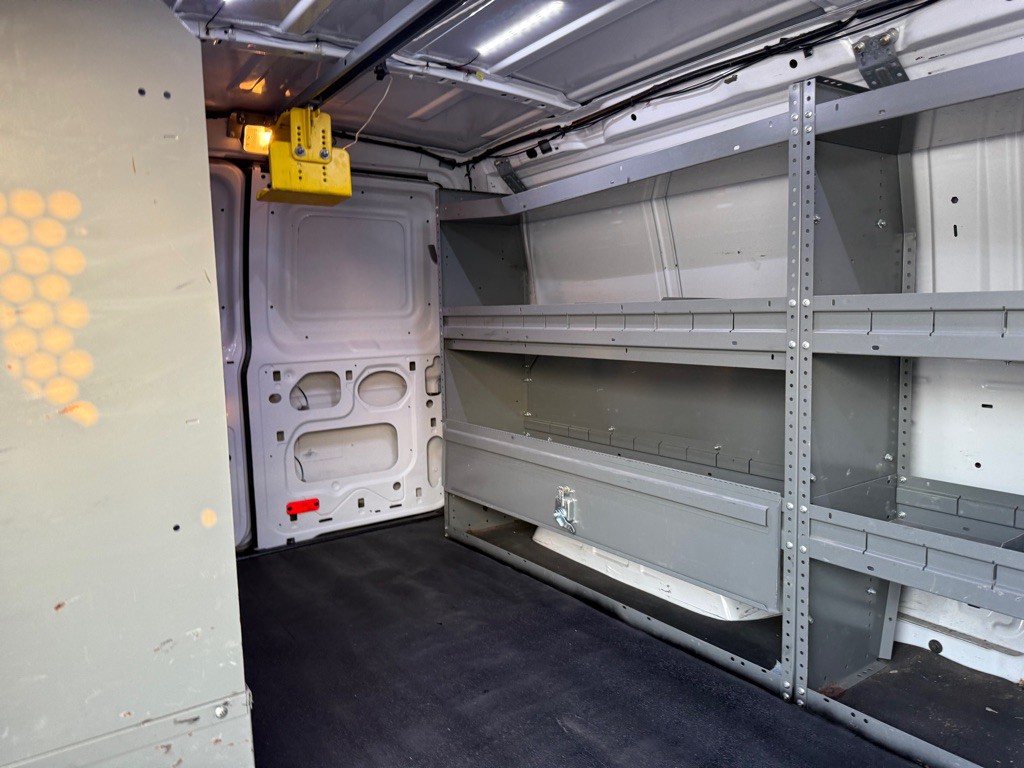 2014 Ford Econoline Image 20