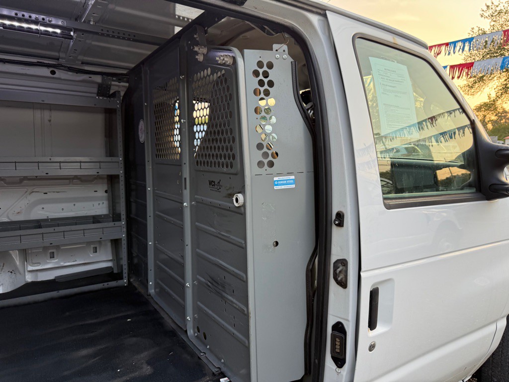 2014 Ford Econoline Image 21