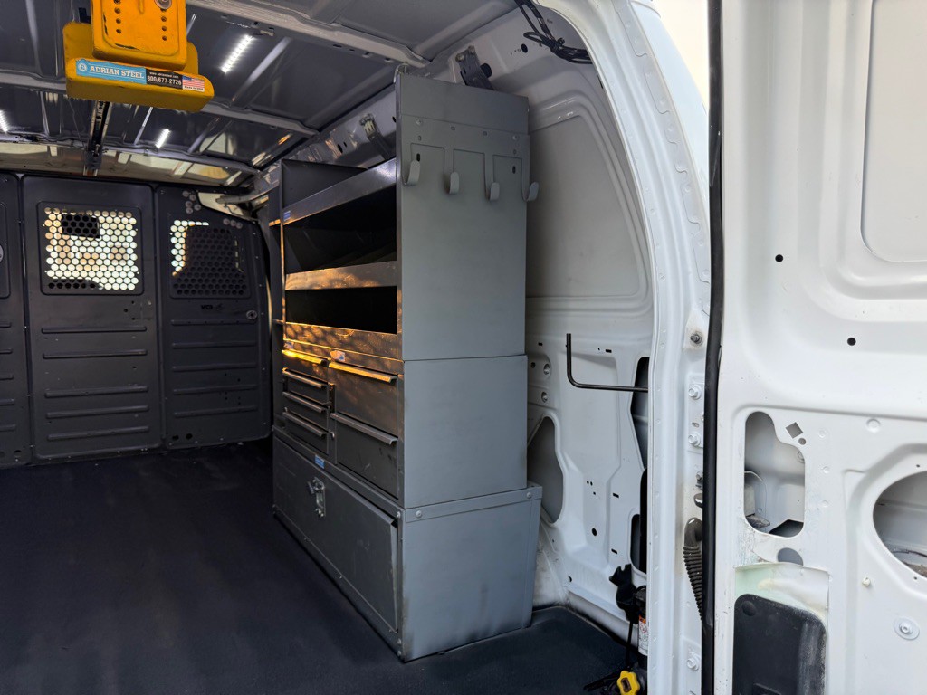 2014 Ford Econoline Image 29