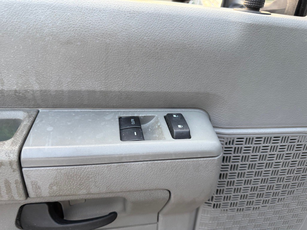 2014 Ford Econoline Image 45