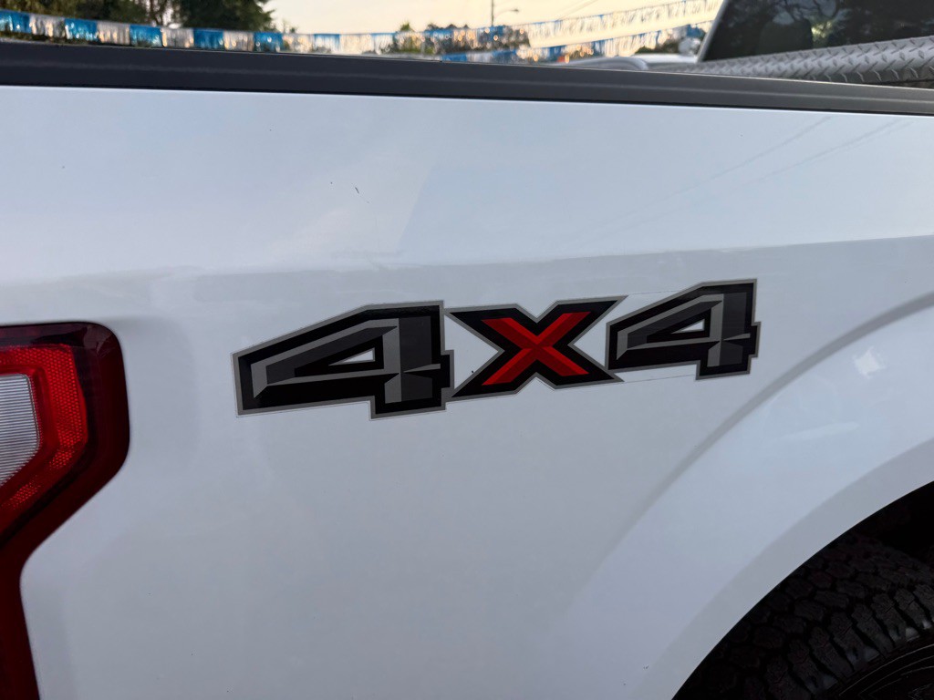 2015 Ford F-150 Image 40