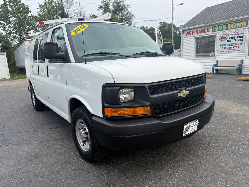 2013 Chevrolet Express Image 4