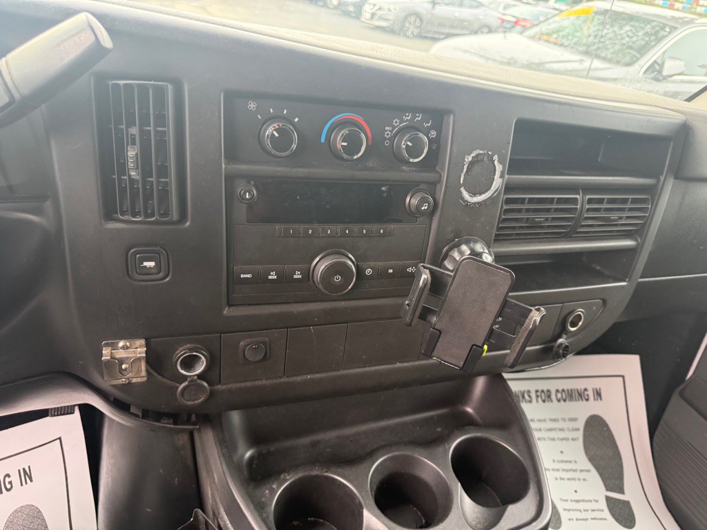 2013 Chevrolet Express Image 14