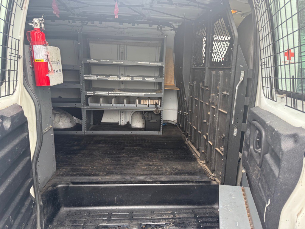 2013 Chevrolet Express Image 22