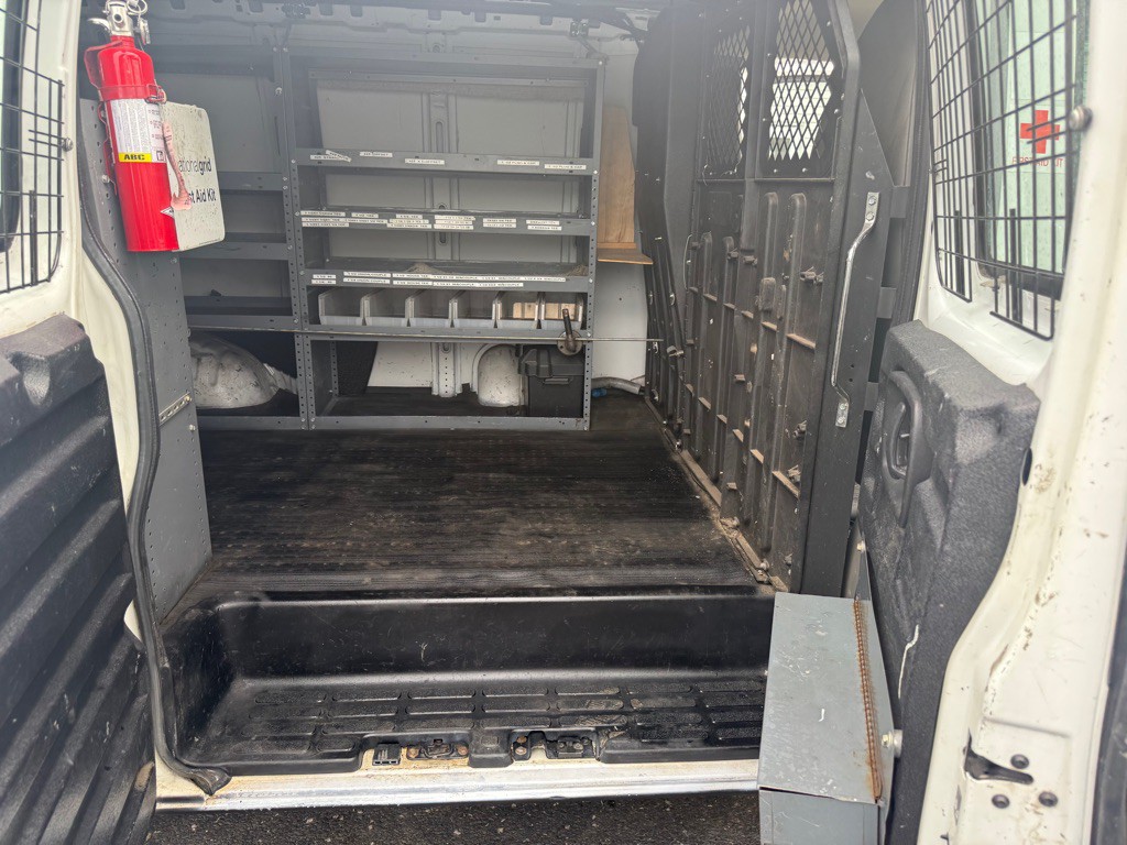 2013 Chevrolet Express Image 23