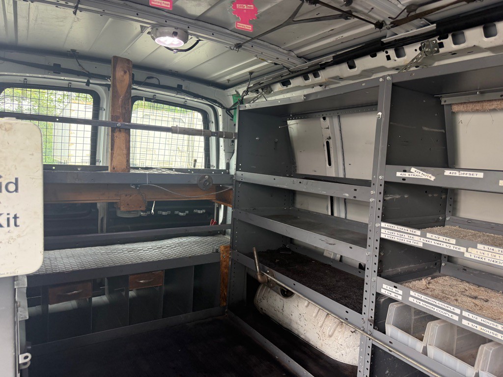 2013 Chevrolet Express Image 28