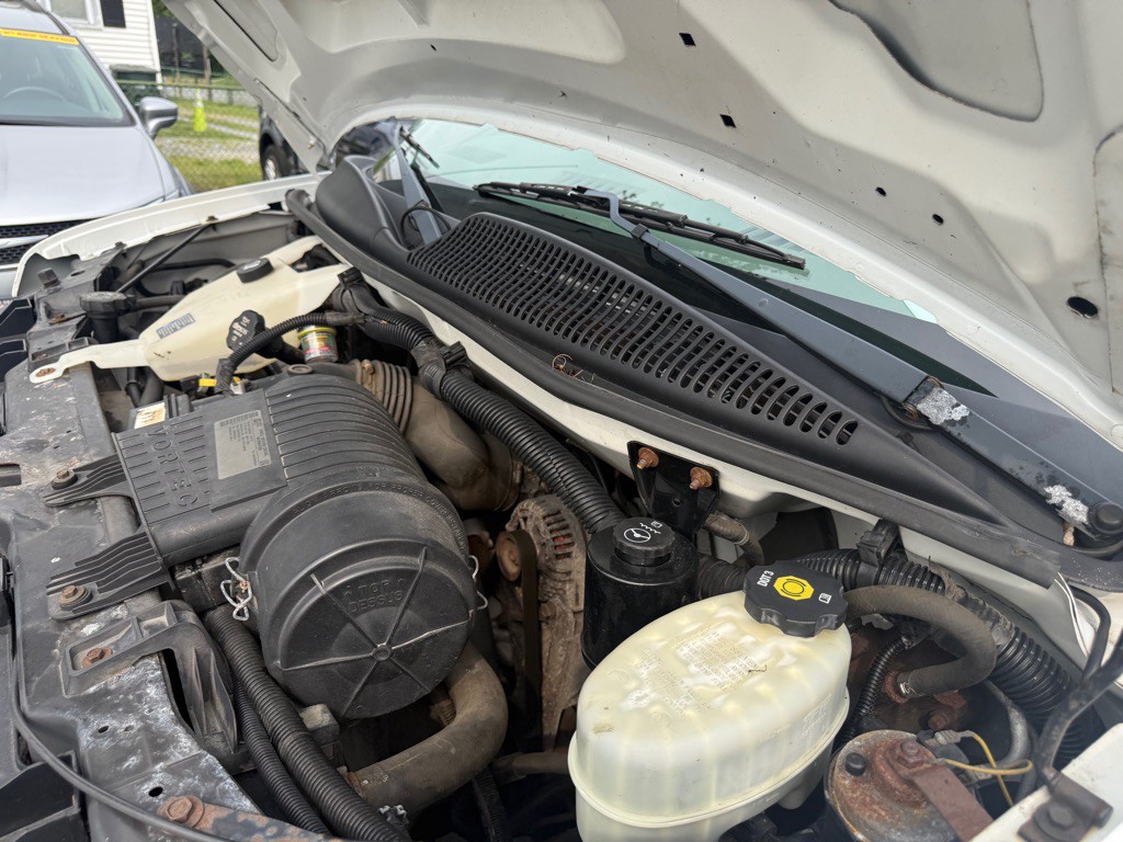 2013 Chevrolet Express Image 39