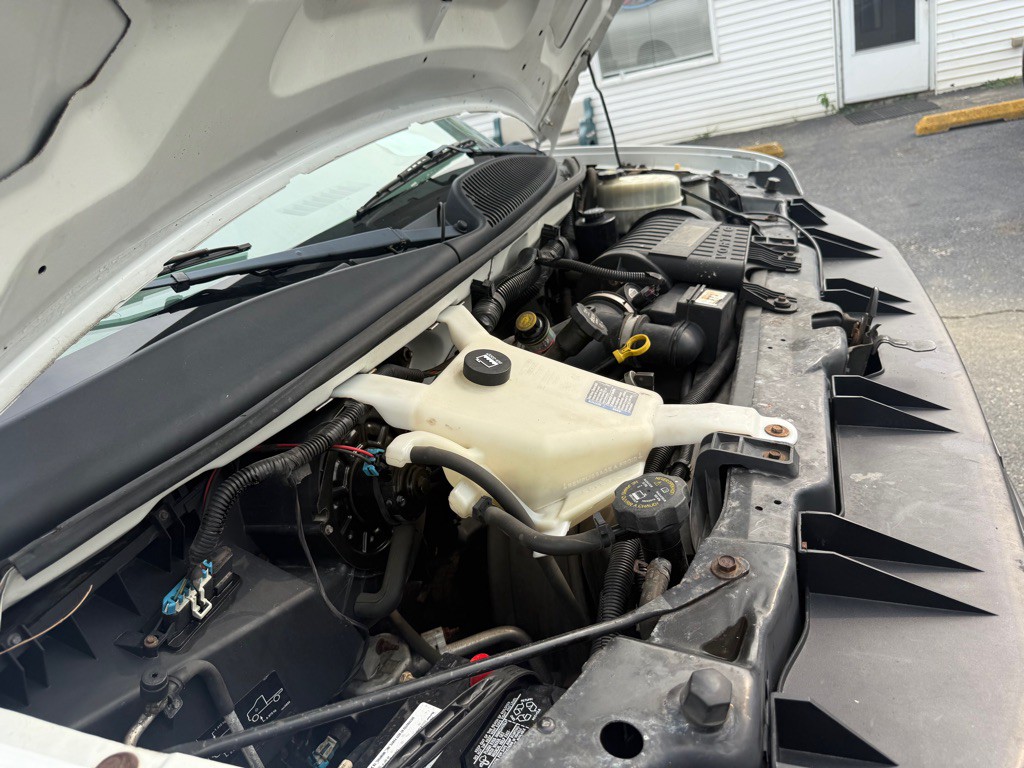 2013 Chevrolet Express Image 42