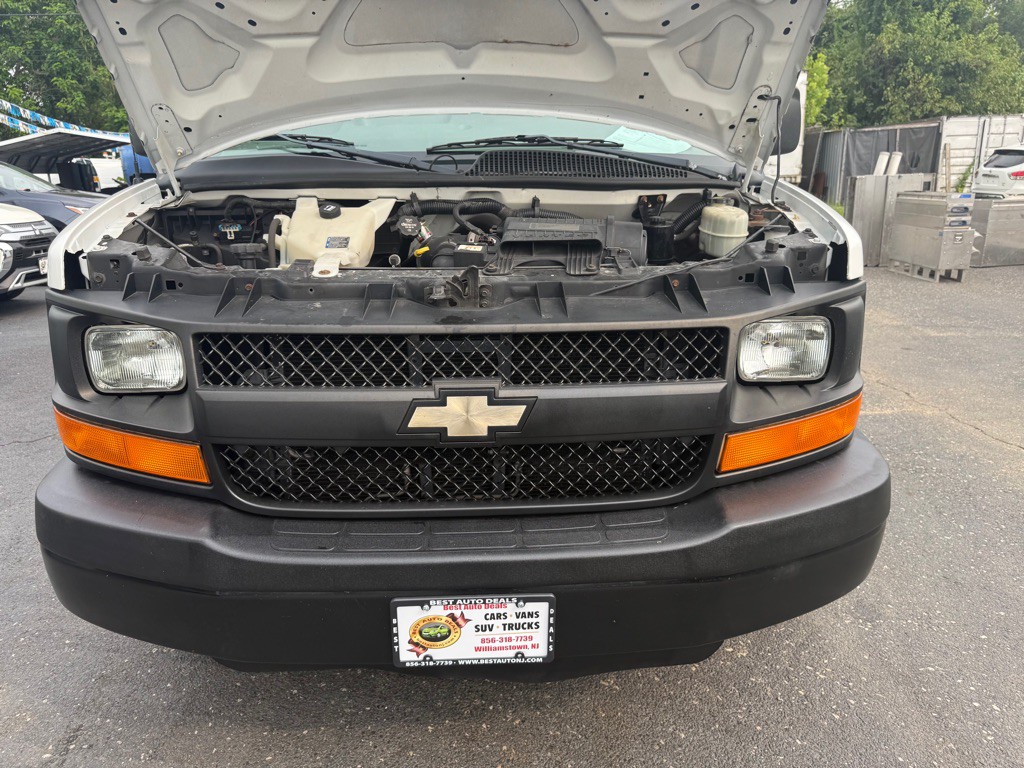 2013 Chevrolet Express Image 43