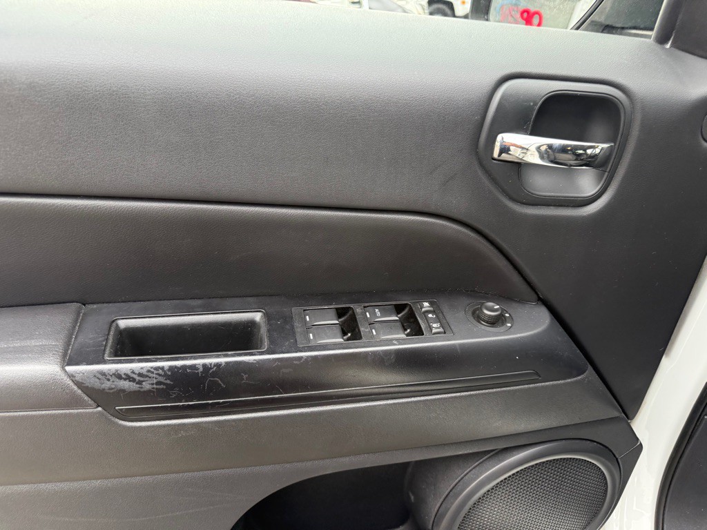 2014 Jeep Patriot Image 14