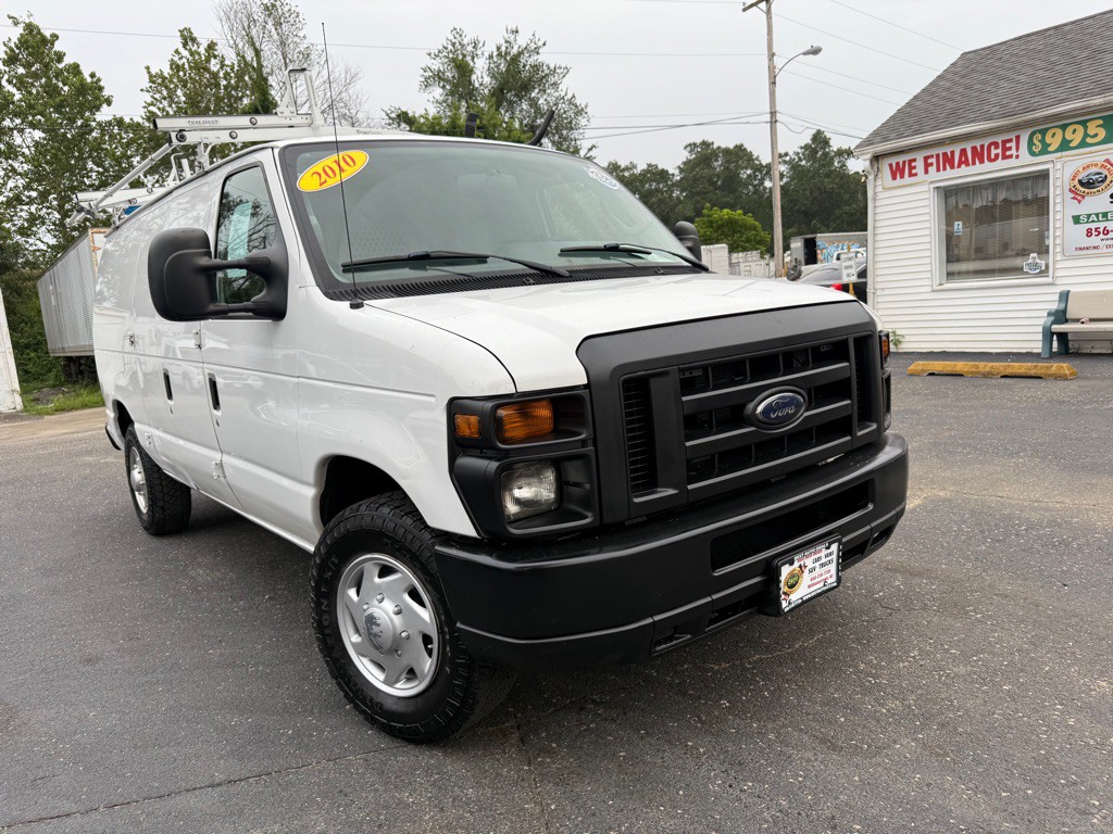 2010 Ford Econoline Image 1