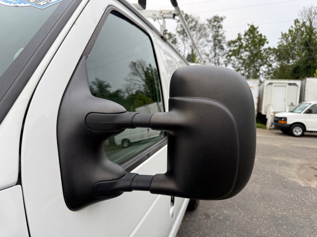 2010 Ford Econoline Image 22