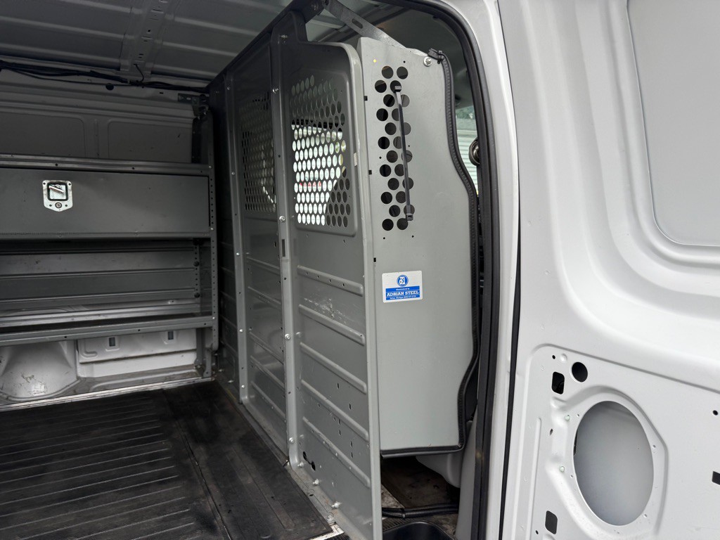 2010 Ford Econoline Image 29
