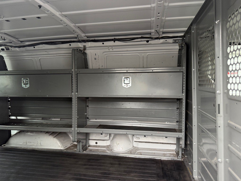 2010 Ford Econoline Image 30