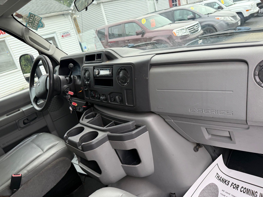 2010 Ford Econoline Image 44