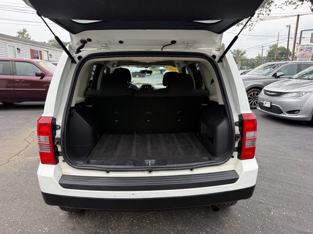 2014 Jeep Patriot Image 9