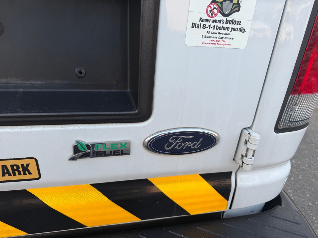 2014 Ford Econoline Image 27