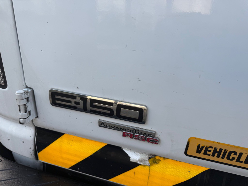 2014 Ford Econoline Image 28