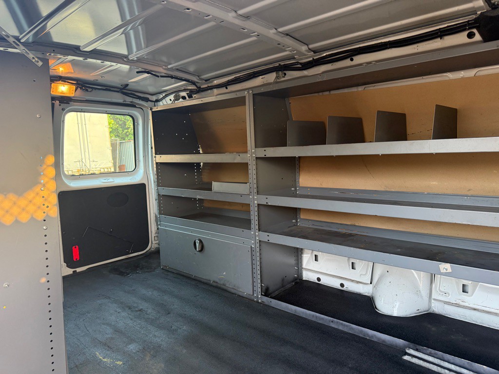 2014 Ford Econoline Image 41