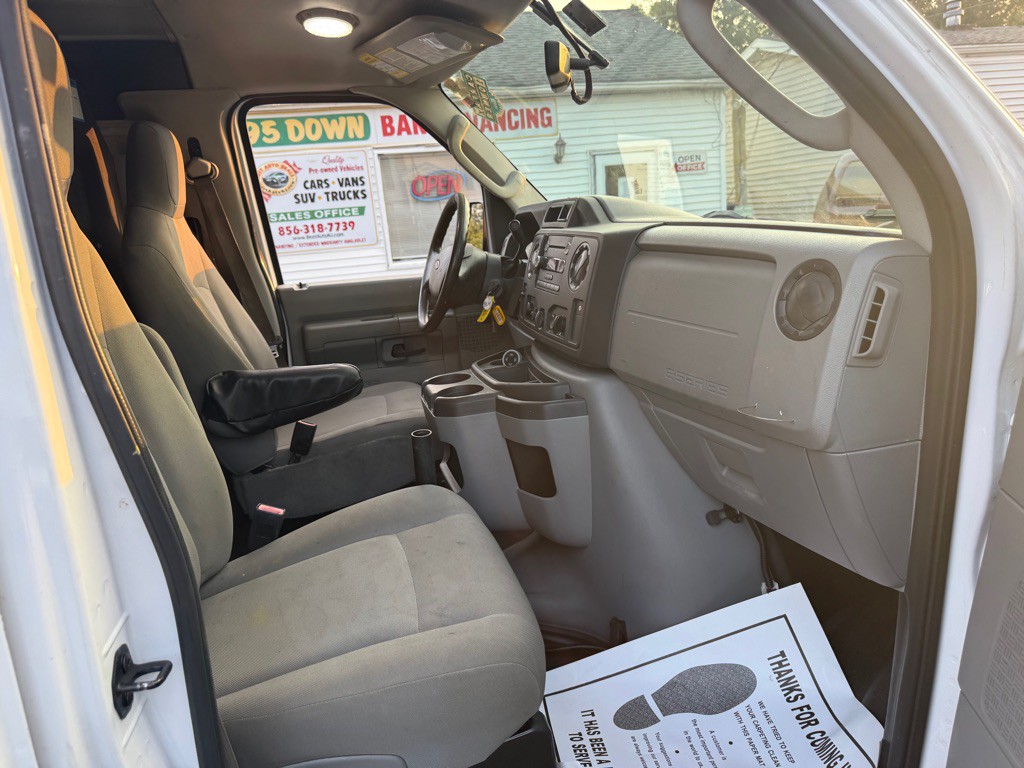 2014 Ford Econoline Image 44
