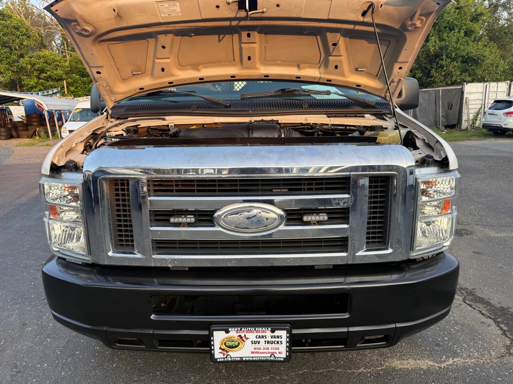 2014 Ford Econoline Image 46
