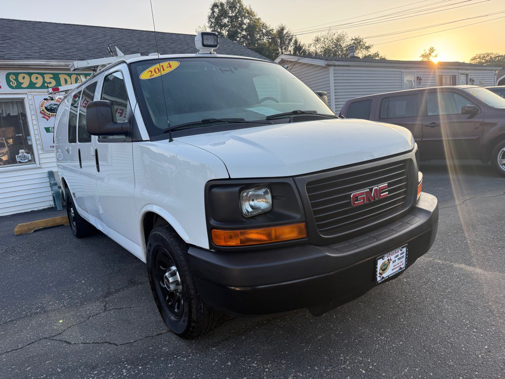2014 GMC Savana Image 4
