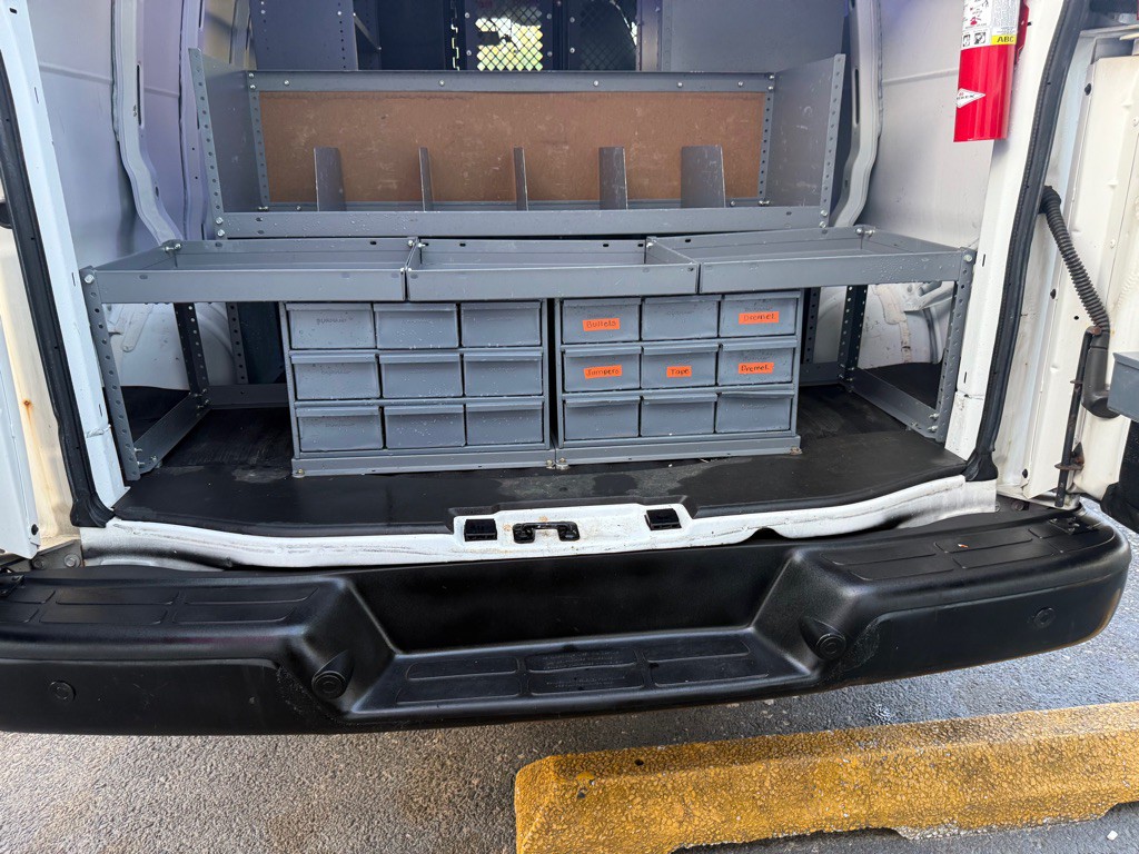 2014 GMC Savana Image 36