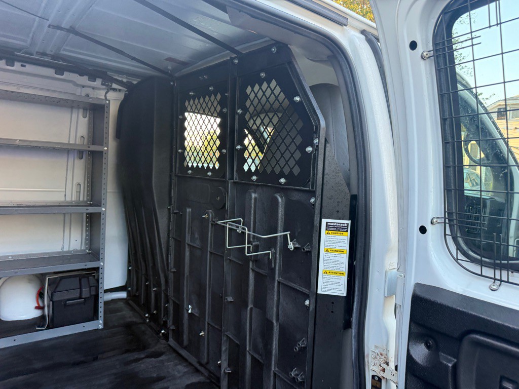 2014 GMC Savana Image 21