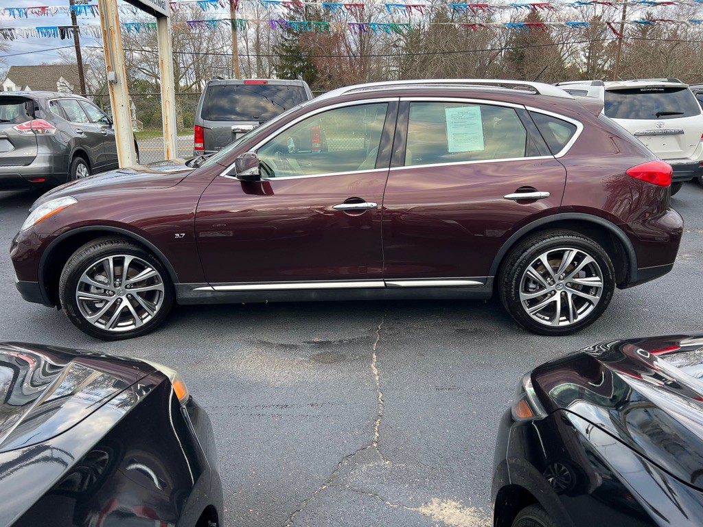 2016 INFINITI QX50 Image 9