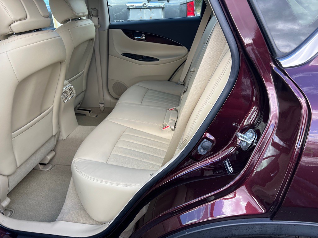 2016 INFINITI QX50 Image 12