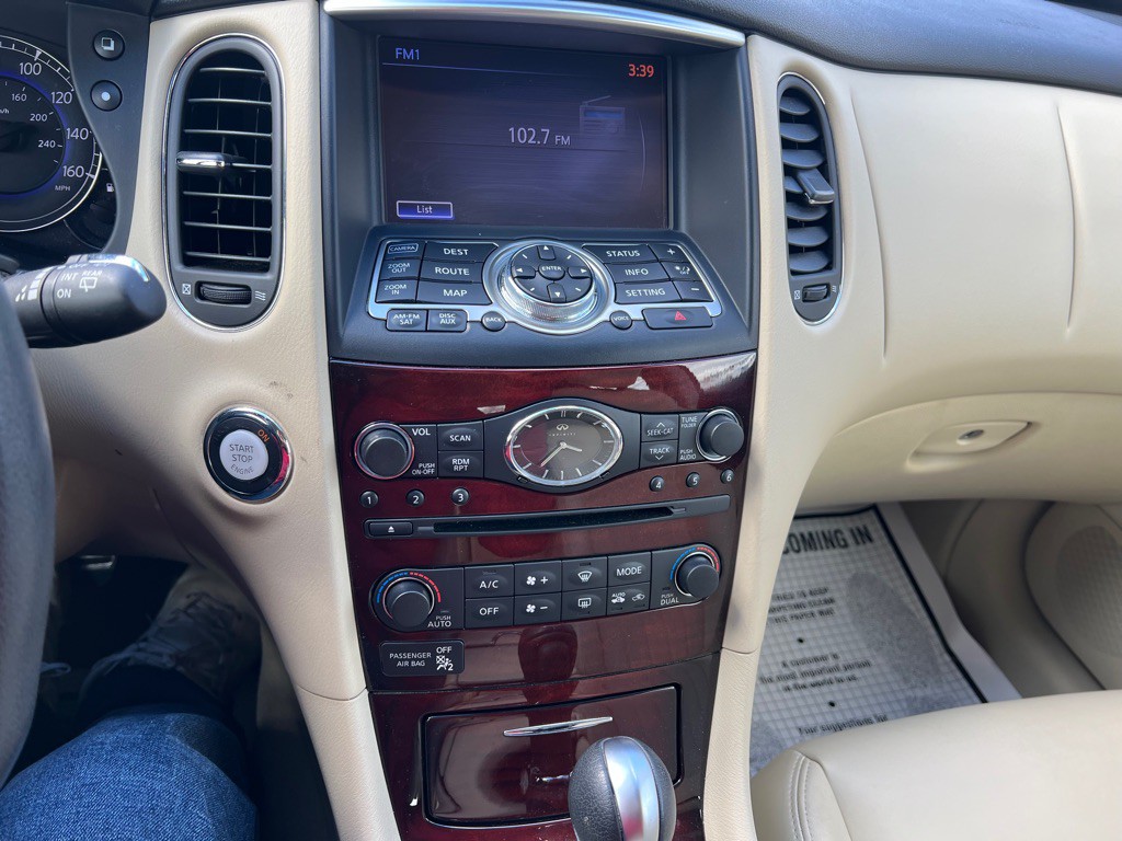 2016 INFINITI QX50 Image 25