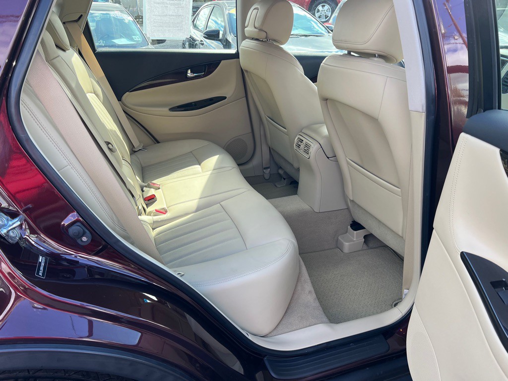2016 INFINITI QX50 Image 28