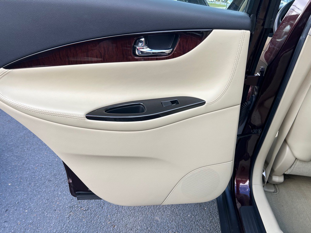 2016 INFINITI QX50 Image 43