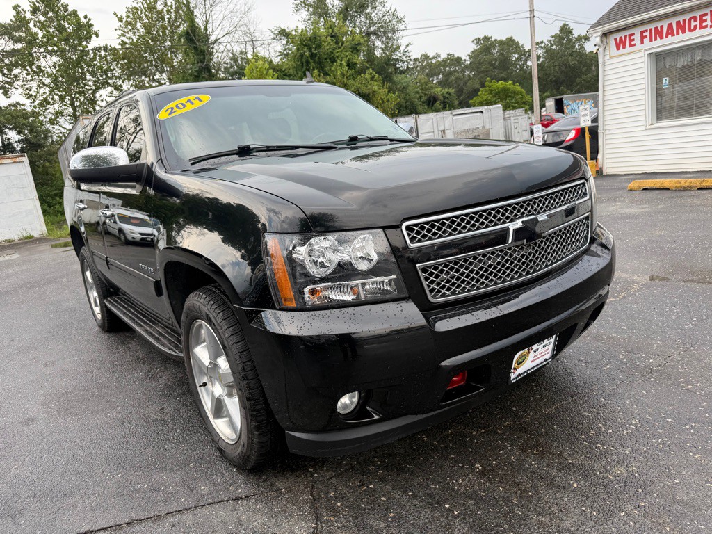 2011 Chevrolet Tahoe Image 4