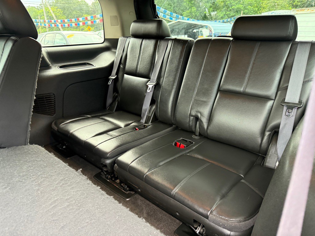 2011 Chevrolet Tahoe Image 14