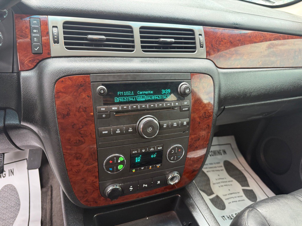 2011 Chevrolet Tahoe Image 23