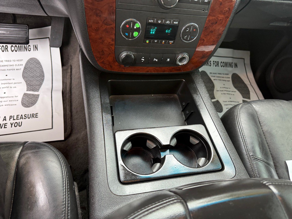 2011 Chevrolet Tahoe Image 24