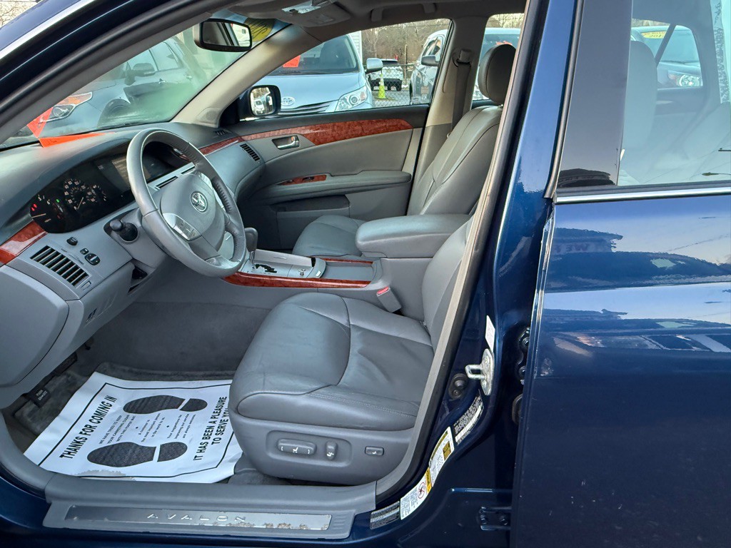 2007 Toyota Avalon Image 11