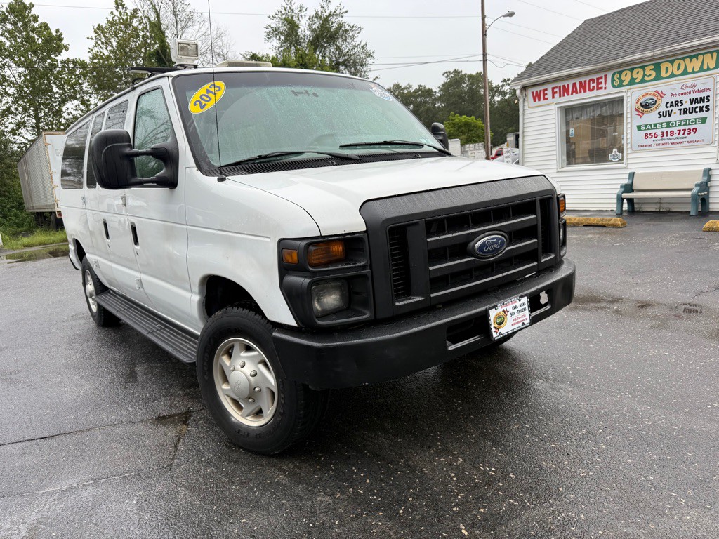 2013 Ford Econoline Image 1