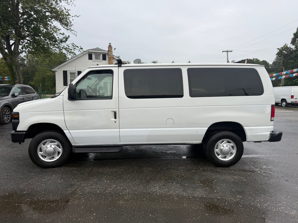 2013 Ford Econoline Image 9