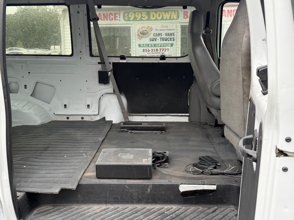 2013 Ford Econoline Image 26