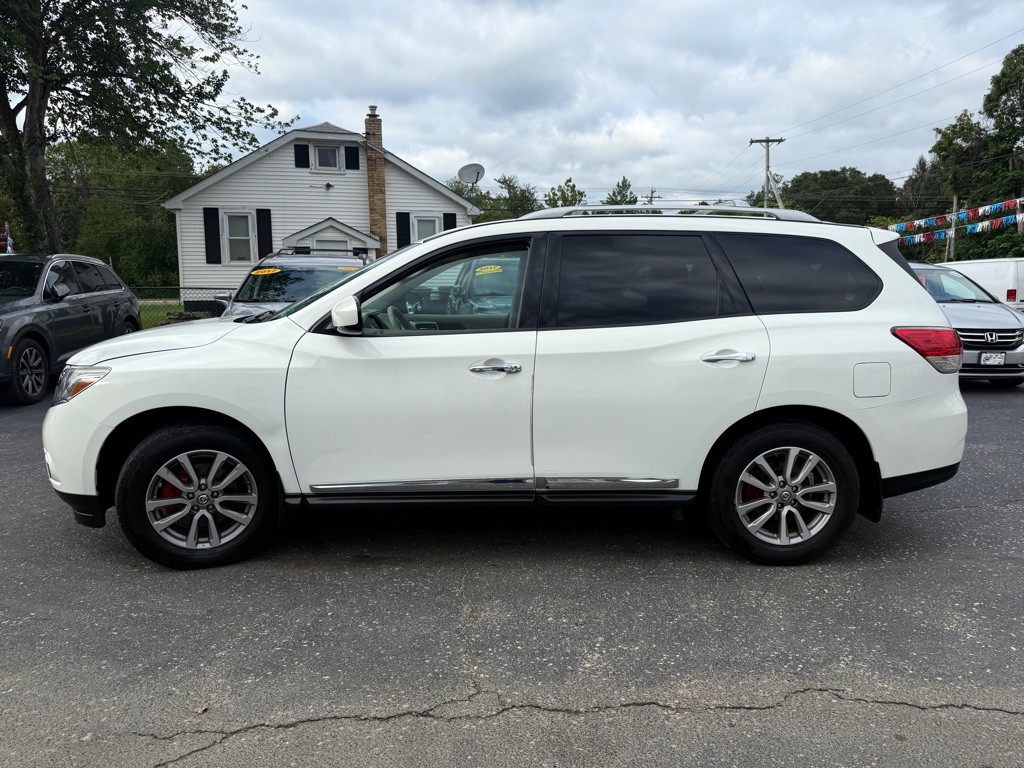 2014 Nissan Pathfinder Image 9