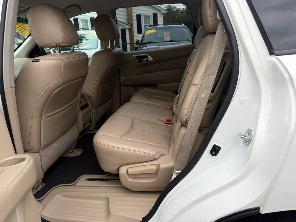 2014 Nissan Pathfinder Image 12