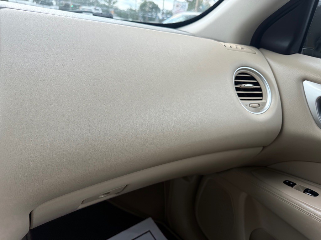 2014 Nissan Pathfinder Image 19