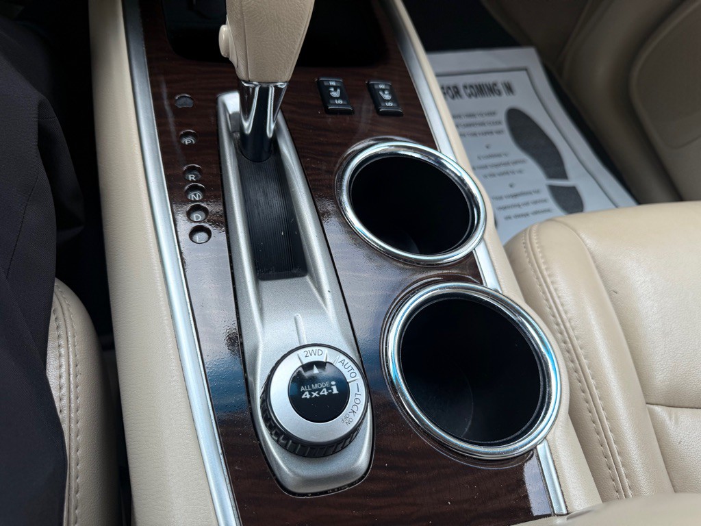 2014 Nissan Pathfinder Image 24