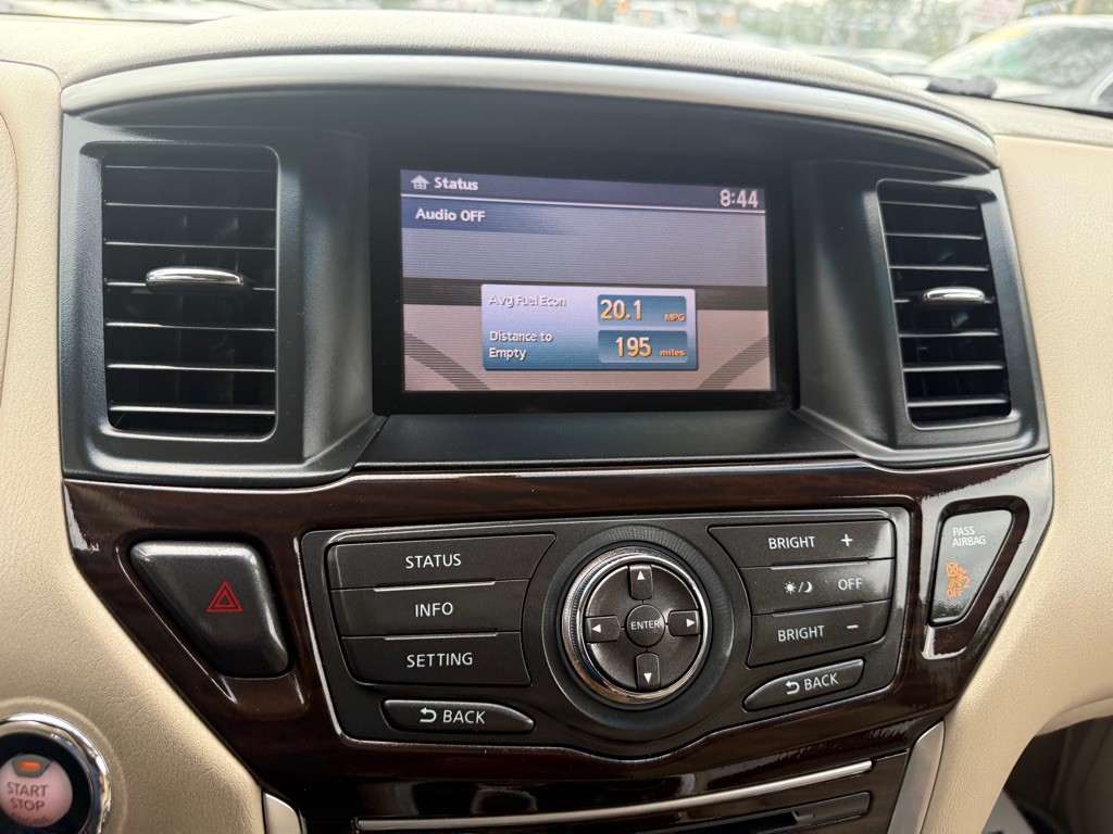 2014 Nissan Pathfinder Image 29