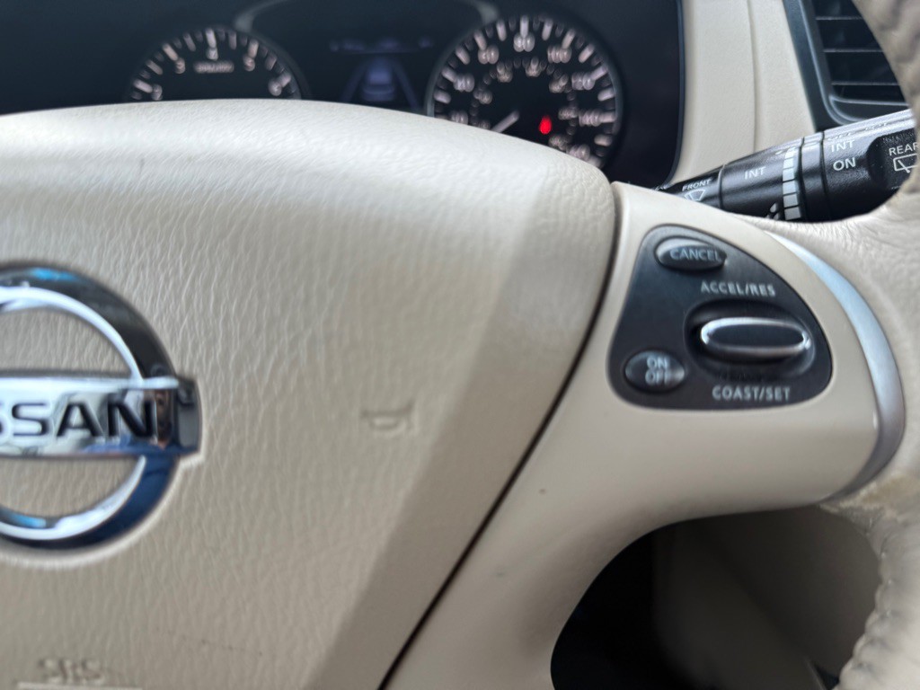 2014 Nissan Pathfinder Image 43